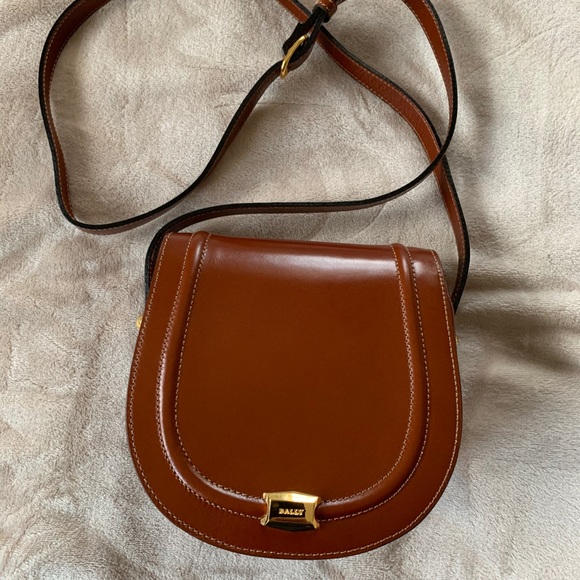 bally saddle bag